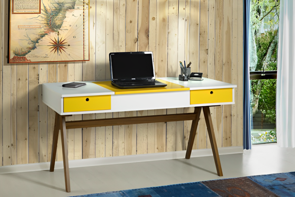 Escrivaninha quadrada com detalhes em amarelo e branco.